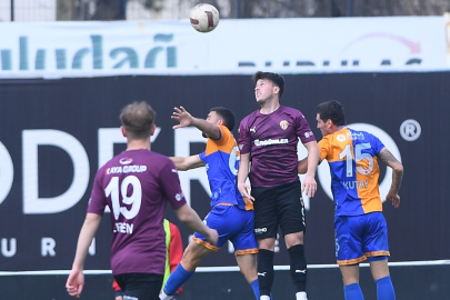 İnegölspor tek attı 3 aldı!