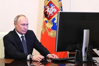 Rusya'da seçim heyecanı! Putin oyunu uzaktan kullandı