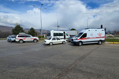 Tokat'ta ambulans ile minibüs çarpıştı: Yaralılar var