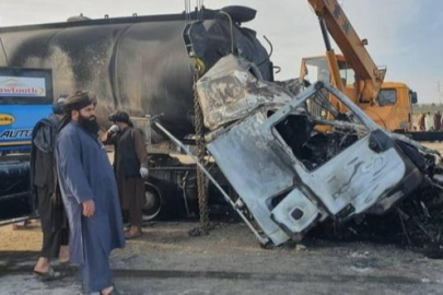 Afganistan’da korkunç kaza! Otobüs yakıt tankerine çarptı: Çok sayıda ölü ve yaralı var...