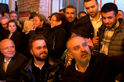 Başkan Alinur Aktaş ve Mustafa Varank Bursa'da vatandaşlarla sahurda buluştu