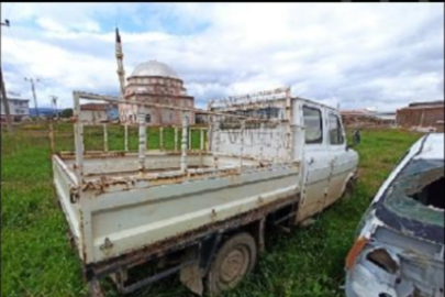 Bursa'da icradan 60 bin TL'ye satılık 1983 model araba!