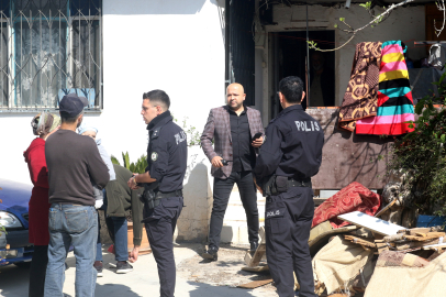 Antalya'da gece yemek götürdüğü babasını sabah ölü buldu
