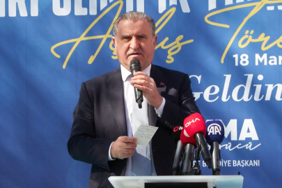 Bakan Bak: Tatile giden değil çalışan adam lazım