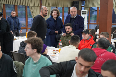Bursa Orhangazi'nin genç yetenekleri, Başkan Aydın'ın iftarında bir araya geldi