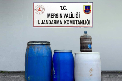 Mersin'de  jandarma 210 litre sahte içki ele geçirdi