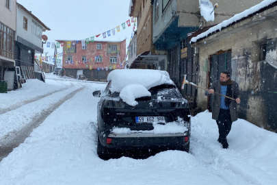 Bingöl’de kar 15 köyün ulaşımını kapattı