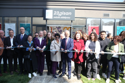 Bursa Nilüfer'de 23 Nisan Müzik Stüdyosu açıldı