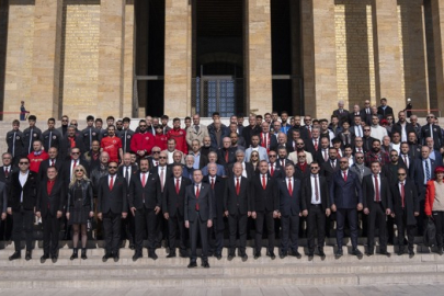 Gençlerbirliği'nden Anıtkabir'e ziyaret