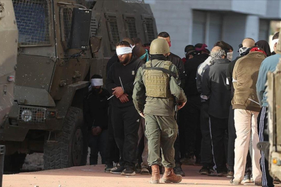 İşgal altındaki Batı Şeria'da 7 Ekim'den bu yana 7 bin 670 kişi gözaltına alındı