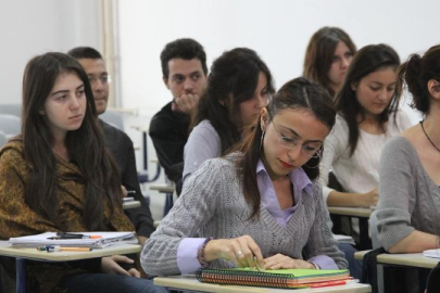 Üniversiteden ayrılma nedenleri arasında ekonomik kriz ilk sırada!