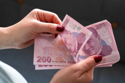 Kredi çekmek hayal oldu! 100 bin TL'lik ihtiyaç kredisinin geri ödemesini gören vazgeçiyor... Aylık taksidi bakın ne kadar oldu?