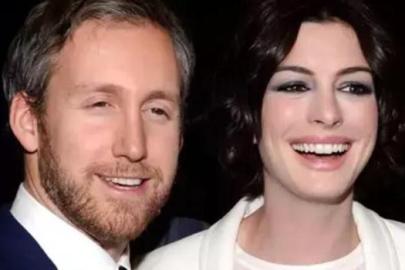 Anne Hathaway sahnede düşük yaptığını açıkladı