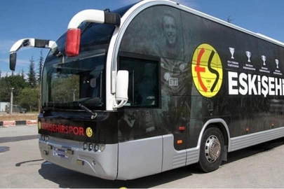 Eskişehirsporlu futbolculara kendi taraftarları dayak attı