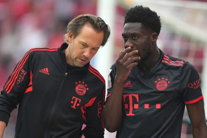 Alphonso Davies'in kariyer transferi adım adım gerçekleşiyor