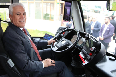 CHP Bursa Büyükşehir adayı Bozbey: "Bursamızı tanıştıracağımız metrobüs için ön siparişi verdik"