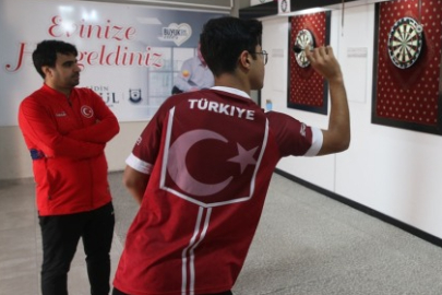 Milli dartçı Süleyman'dan 7 yılda 75 madalya
