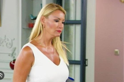 Pınar Altuğ'un mini etekli pozuna ilginç yorum