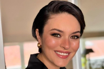 Ezgi Mola'dan oğlu Can ile yeni paylaşımlar