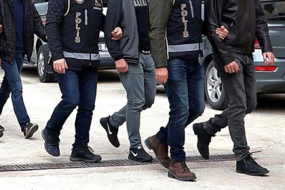 Hatay'da depremde 48 kişinin öldüğü binanın yıkılmasıyla ilgili 3 zanlı tutuklandı