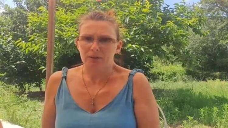 İNGİLTERE’DEKİ KIZI TÜRKİYE’YE GELİYOR