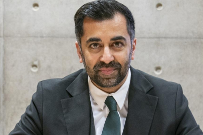 İskoçya Başbakanı Hamza Yusuf, görevinden istifa etti