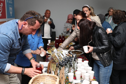 Bursa'da yenilebilir yabani otları bu eğitimde tanıdılar