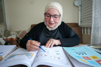 Bursalı 75 yaşındaki lise öğrencisi üniversiteye girmeyi hedefliyor