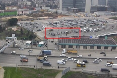 Vatandaşlar sırılsıklam oluyordu: Bursa Acemler'deki otobüs duraklarının üstü kapatılıyor!