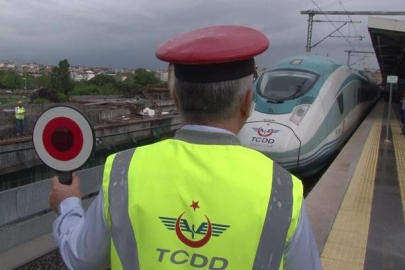 Merakla beklenen İstanbul-Sivas YHT ilk seferini yaptı: İşte bilet fiyatı...