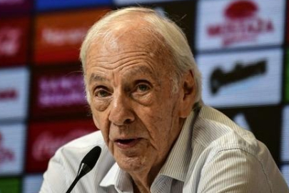 Futbol efsanesi Cesar Luis Menotti hayatını kaybetti