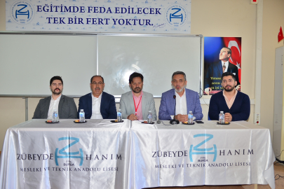 MÜSİAD Bursa Şubesi Başkanı Alparslan Şenocak gençlerle buluştu