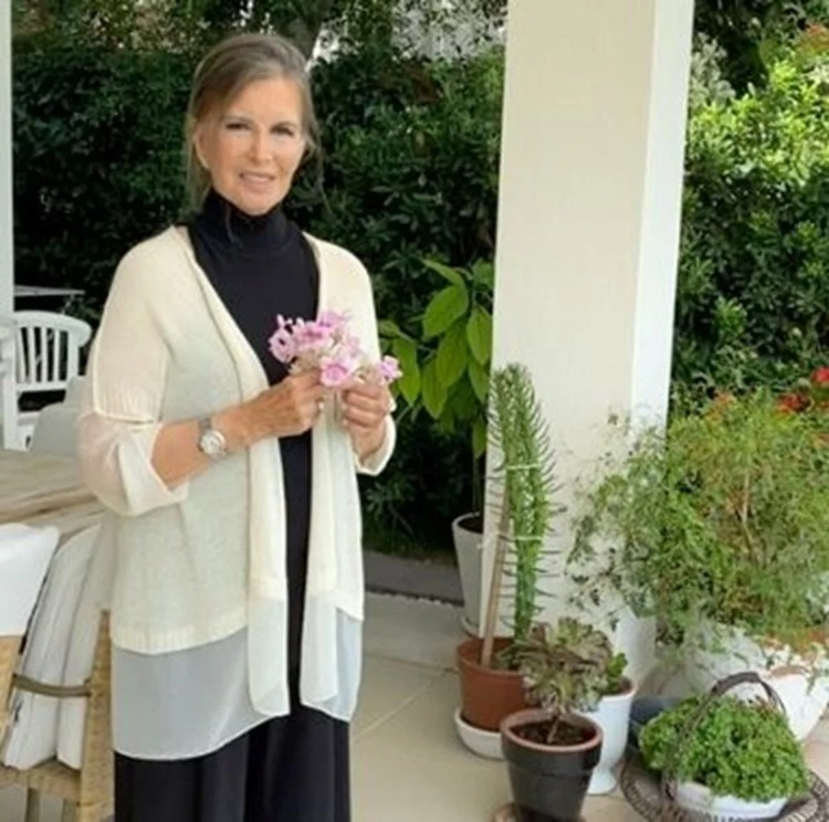 FİLİZ AKIN KAYITSIZ KALAMADI