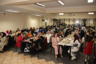 Bursa'da Artvinli kadınlardan unutulmaz Anneler Günü kutlaması