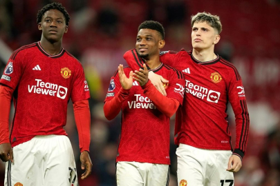 Manchester United, Newcastle'ı devirdi