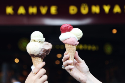 Bodrum'da 3 top dondurmanın fiyatı dudak uçuklattı!