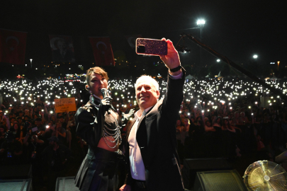 Bursa'da 19 Mayıs kutlamaları başladı! Hande Yener coşkusu...