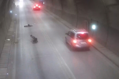 Tüneldeki motosiklet kazası kamerada