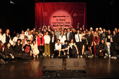 Bursa Nilüfer'de liseli gençler müzik yetenekleriyle alkışları topladı