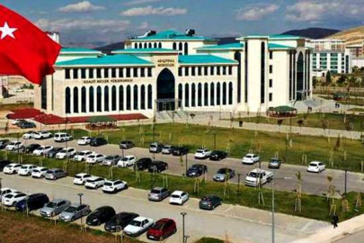 Bayburt Üniversitesi’nden "kişiye özel" akademik kadro!