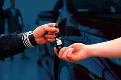 Sıfır ve ikinci el araba fiyatları uçtu! Uzmanlar son tahminleri açıkladı