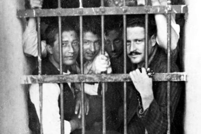 Bursalılara sergi daveti! "Nazım Hikmet'in Bursa'daki tek özgür fotoğrafı..."