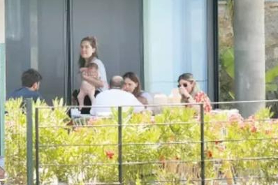 Eda Ece ve Aslı Enver birlikte tatilde