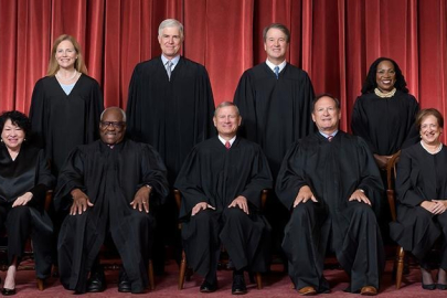 ABD'nin en yüksek mahkemesinin yargıçlarının gelirleri ve aldıkları dudak uçuklatan hediyeler açıklandı!