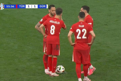 Arda Güler ile Hakan Çalhanoğlu arasında güldüren diyalog! ''Ben vurayım mı abi?''