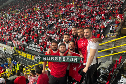 Bursaspor taraftarı Milli Takımın yanında&nbsp;