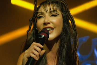 Hande Yener rapçi sevgilisi ile tatilde! Böyle görüldüler