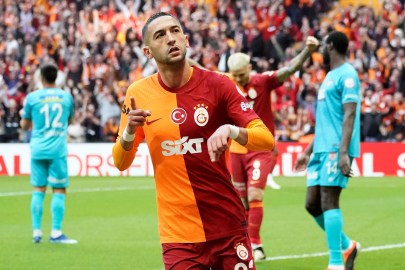 Galatasaray, Hakim Ziyech ile sözleşme imzaladı
