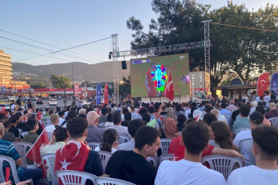 Bursa'da belediyelerin maç izleme noktaları tek tek açıklandı! Dev ekranlar...