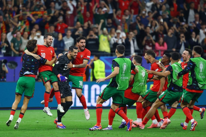 Portekiz Slovenya'yı penaltılarla geçti